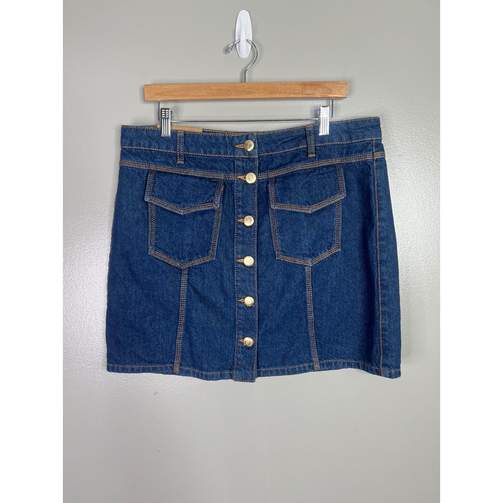 Farm Rio Dark Wash Denim Button Front Mini Skirt Gold Hardware Size 31 - Picture 3 of 10